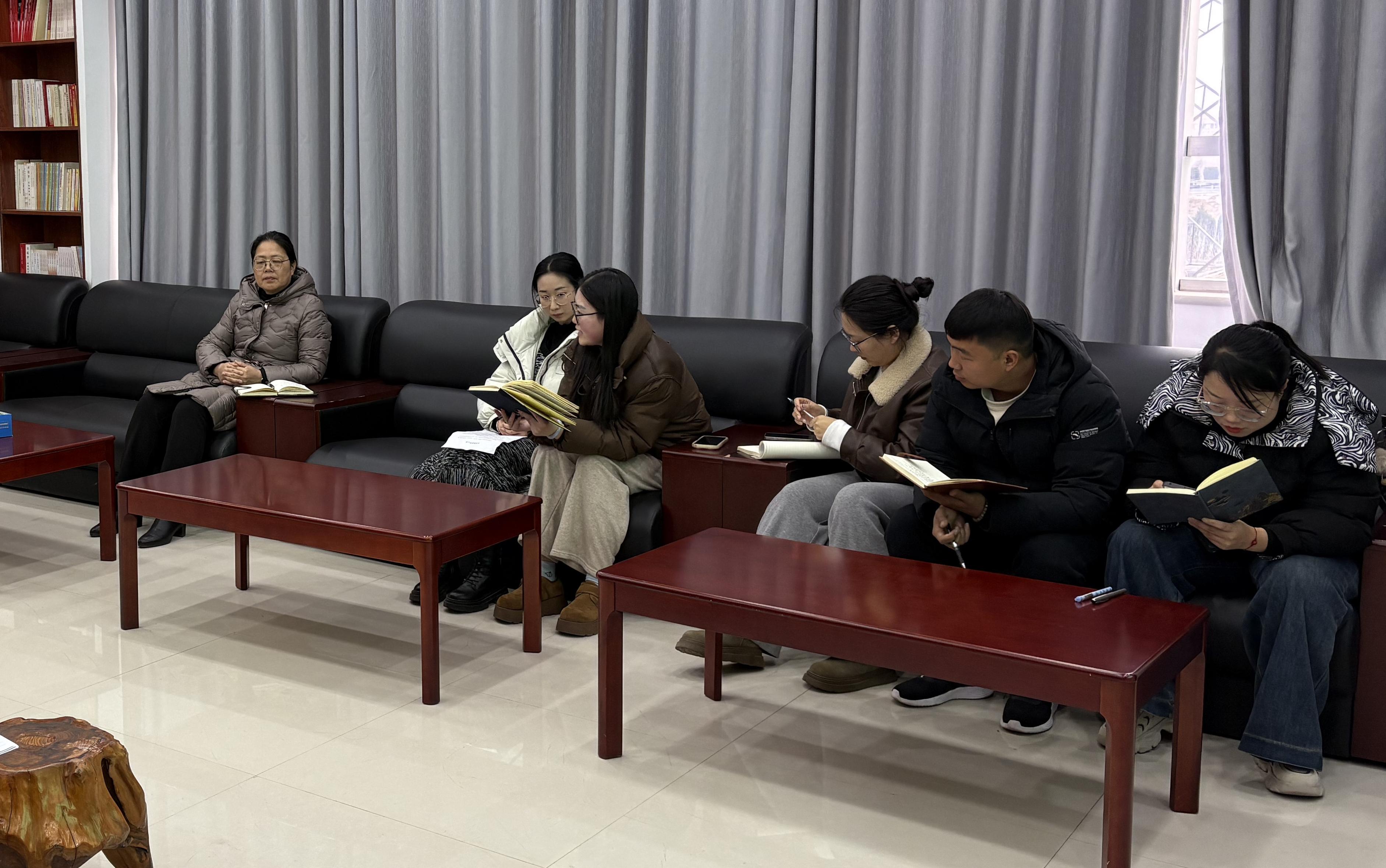 反思促成長(zhǎng) 我校青年教師開(kāi)學(xué)第一思——文化藝術(shù)交流活動(dòng)紀(jì)實(shí)